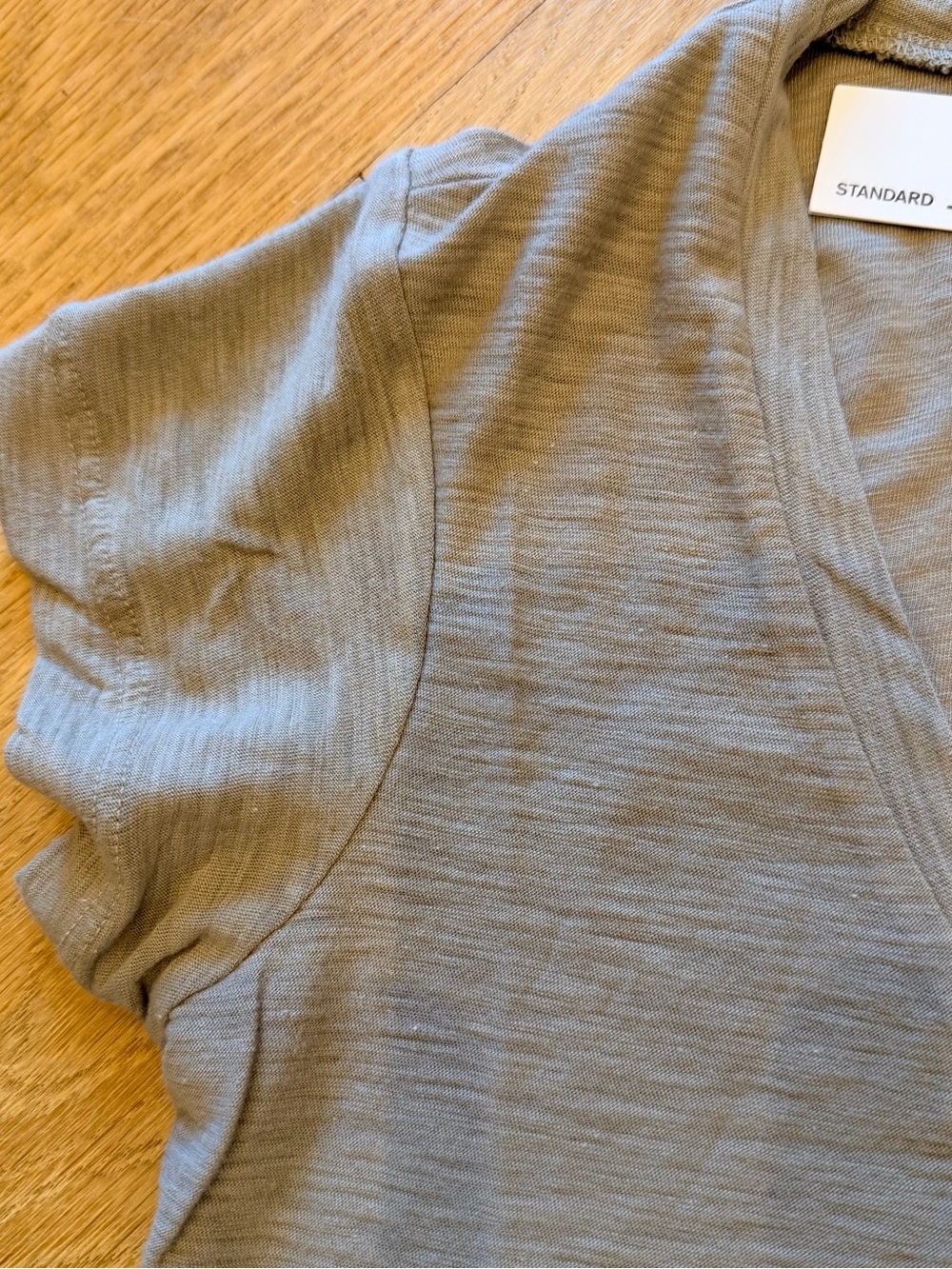 James Perse Women’s Scoop Neck Short Sleeve Tee Sz 0 NWT - Picture 4 of 7